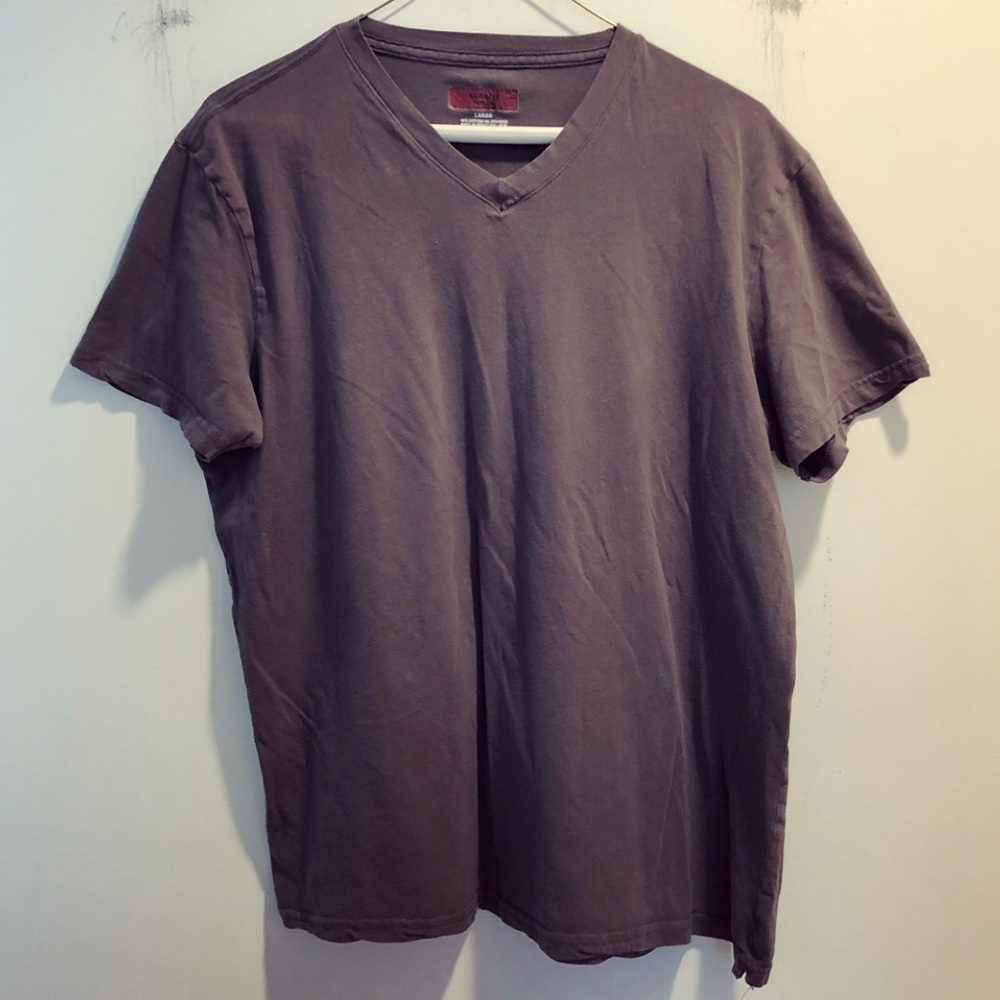 Gray casual Men’s Slim Fit v-neck shirt - Picture 1 of 6